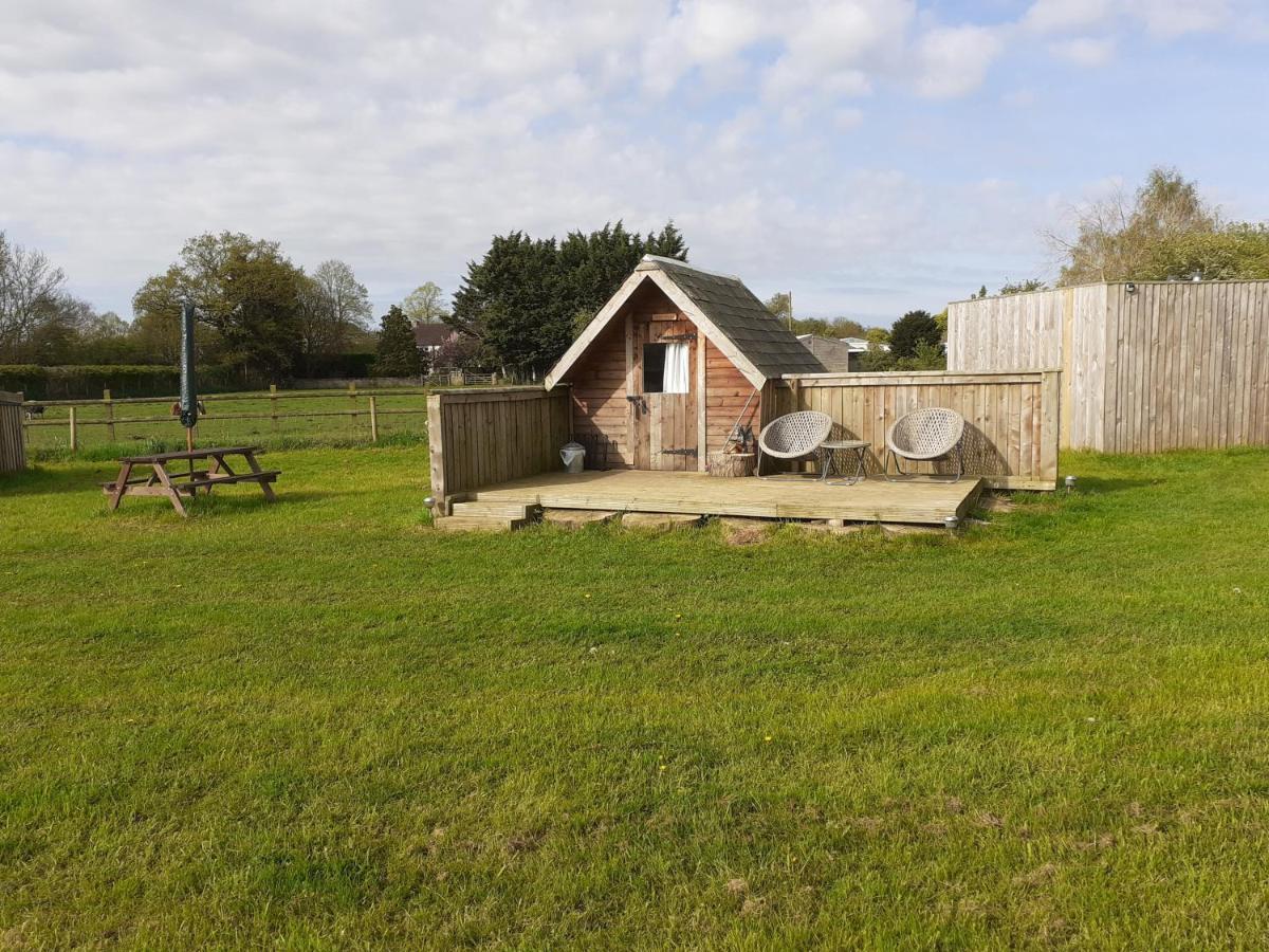 Glamping In Wiltshire The Green Knoll Is A Charm Chippenham  Kültér fotó